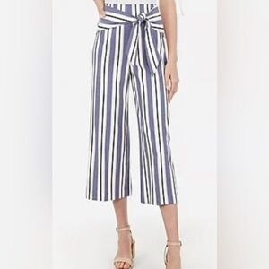 Express sz 6 Cropped Culottes High Rise Striped Blue and White Women's Pants euc